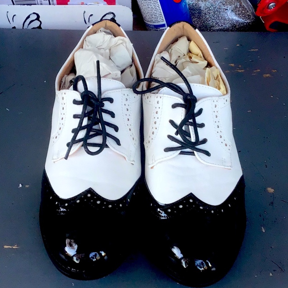 Vintage Lily Shoes size 38eu/7us black & white saddle Oxford lace flats